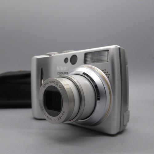 Nikon Digital Camera Coolpix 5200 5.1MP Silver Tested With Battery and Charger - Picture 2 of 8