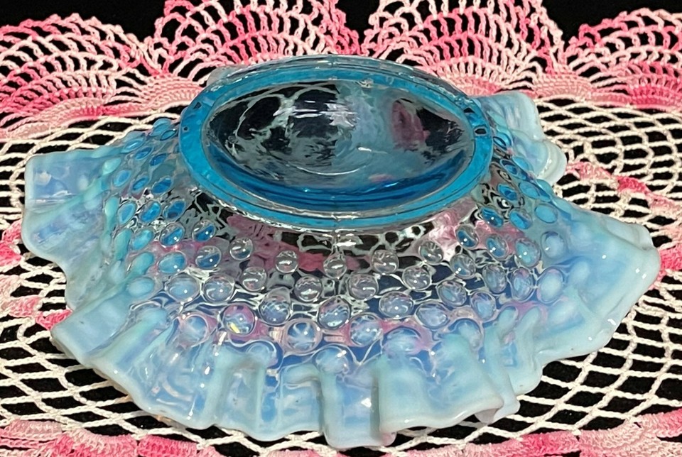 Vintage Fenton Glass Hobnail Blue Opalescent Ruffled Bowl Candy Trinket