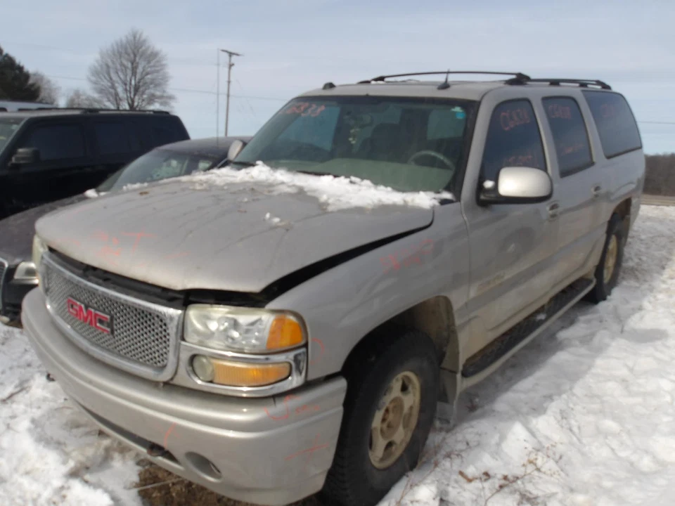 Depósito de líquido de lavadora usado se adapta a: 2004 Gmc Yukon XL 1500 con limpiaparabrisas trasero opcional C25 Gr Foto 2 de 4