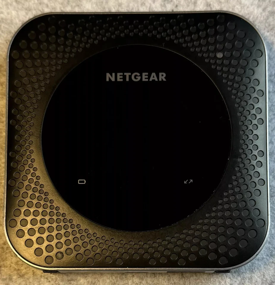 NETGEAR Nighthawk M1 Mobiler WLAN Router MR1100 4G LTE bis 1 GBit ENTSPERRT