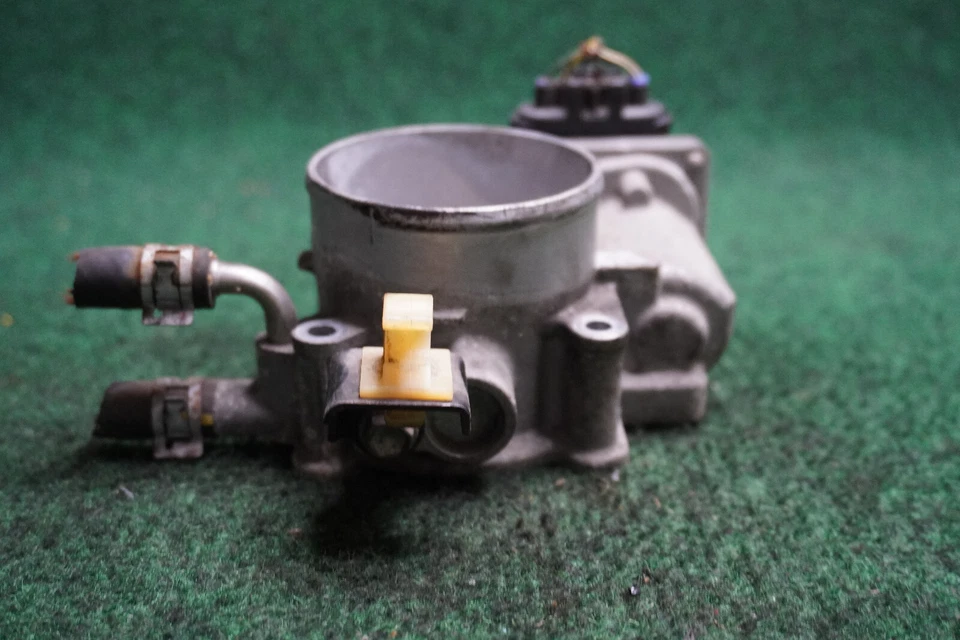 Toyota RAV4 2010 2,5 L carrocería del acelerador OEM 2203036010 Foto 3 de 4