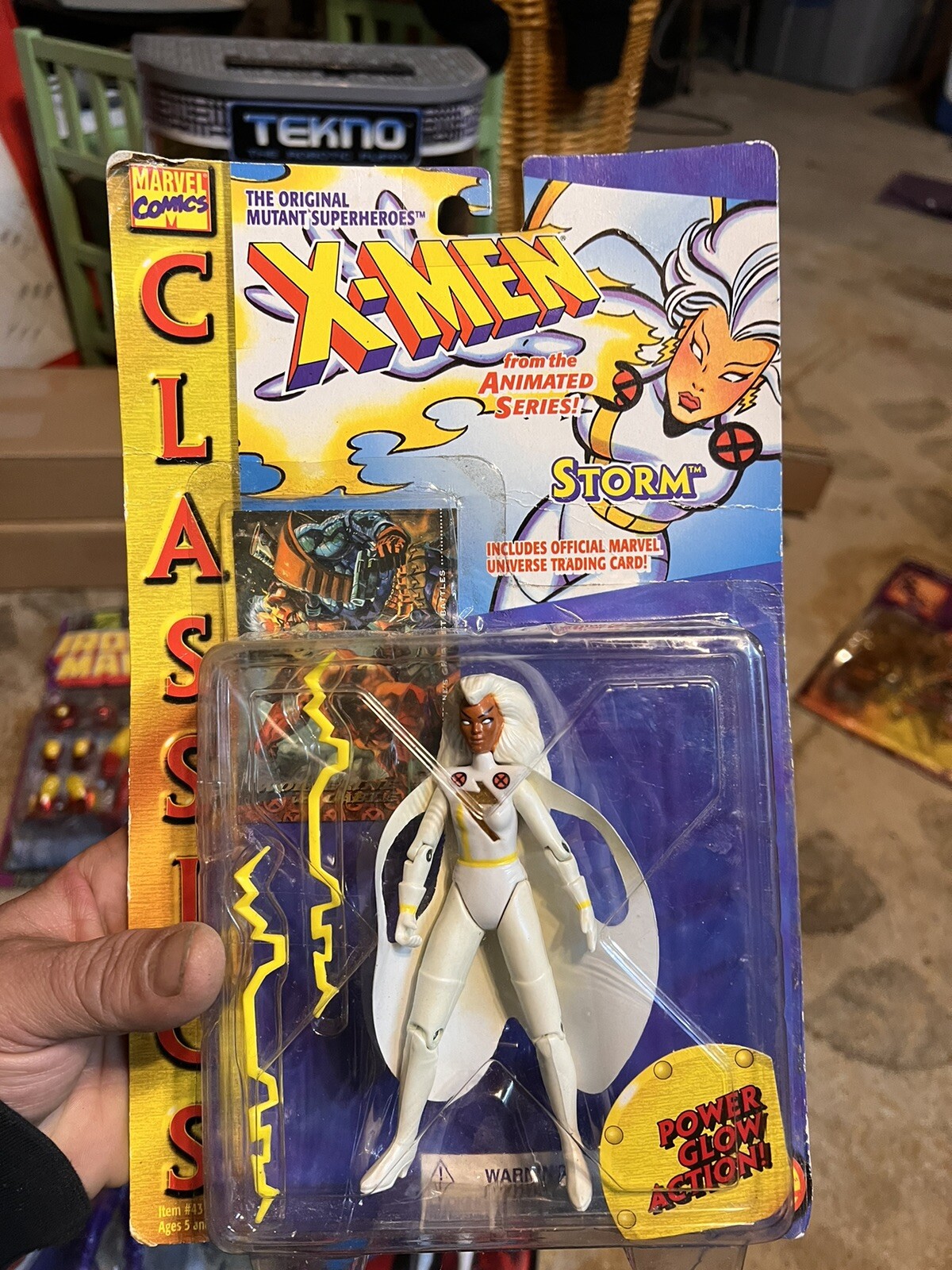 STORM XMen Classics Power Glow Light Up Action Figure (1995 Toy Biz