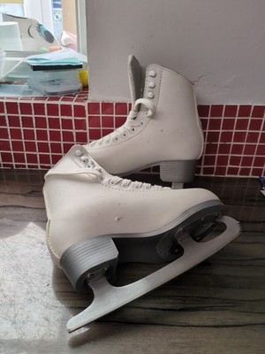 SFR Sovereign Ice Skates Figure Skates UK Size 2 Good Condition Minor Scuffs