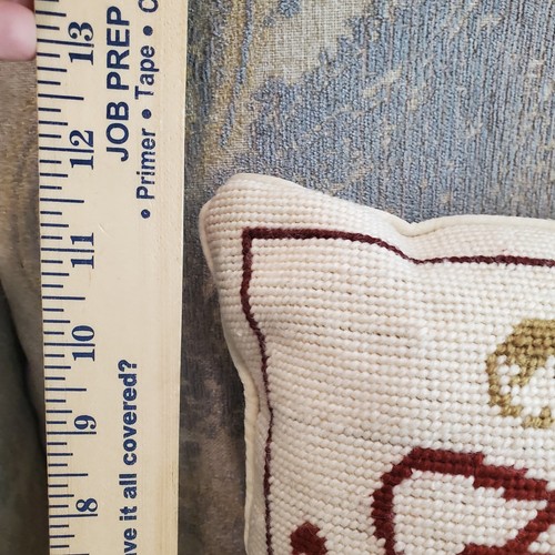 12" Elegant Ivory Handcrafted Wool Needlepoint Christmas Pillow Felix Navidad - Picture 5 of 5
