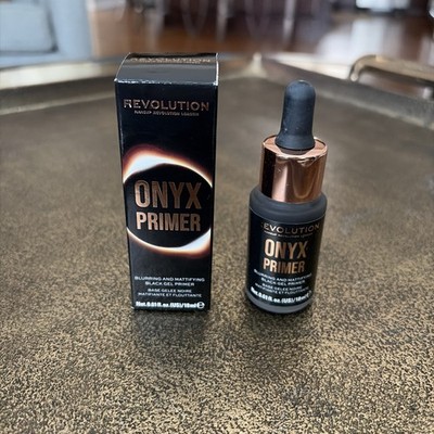 Makeup Revolution Onyx Primer Blurring and Mattifying black Gel primer