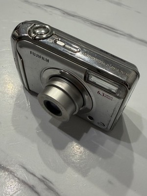 Fujifilm FinePix A Series A610 6.3 MP Digital Camera - Silver for