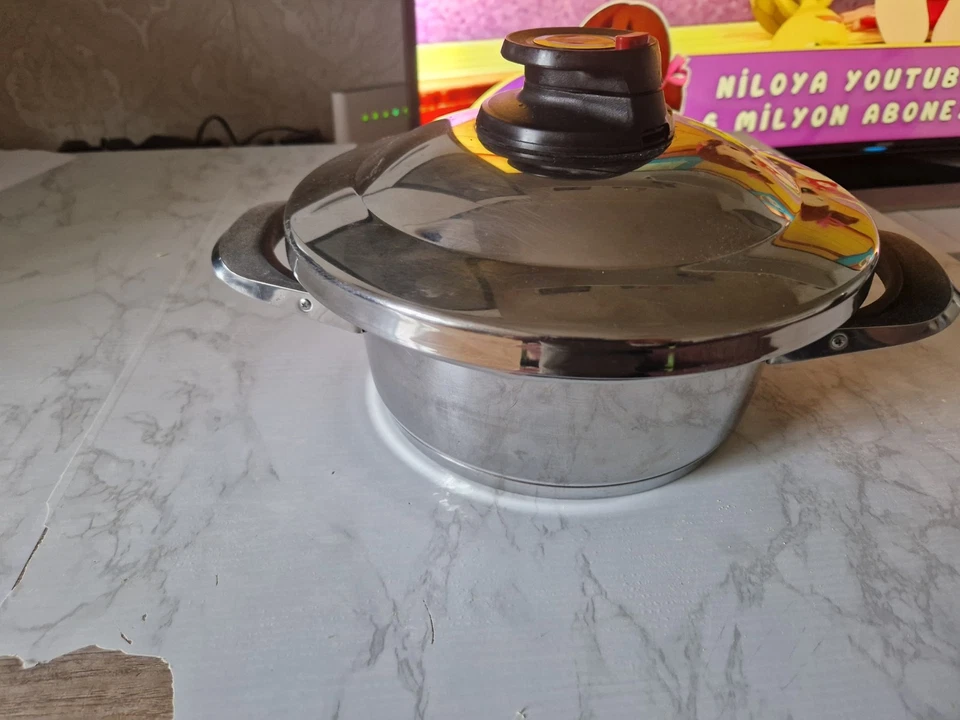 AMC Secuquick Deckel 20cm mit AMCTopf 3l