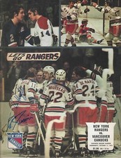 NY RANGERS signed ED GIACOMIN & VIC HADFIELD 11/11/1972 vs Canucks Game Program