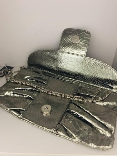 Avenue 9633 Evening Ladies Clutch Silver Chained Bag - Picture 2 of 2