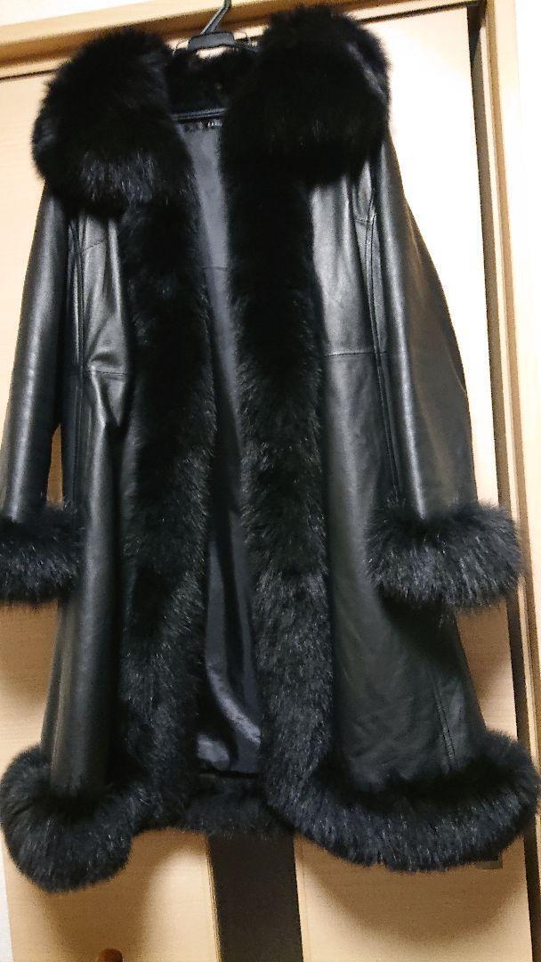 Isetan Black Leather Coat Size L with Fox Fur Trim Isetan Black Leather Coat Size L with Fox Fur Trim