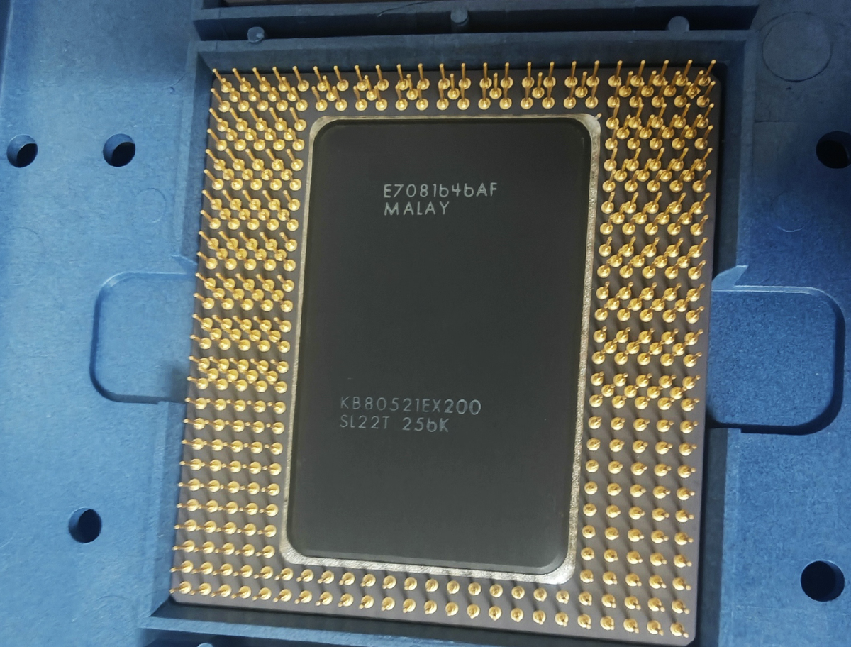 Brand new original Intel Pentium Pro CPU, model KB80521EX200 256K