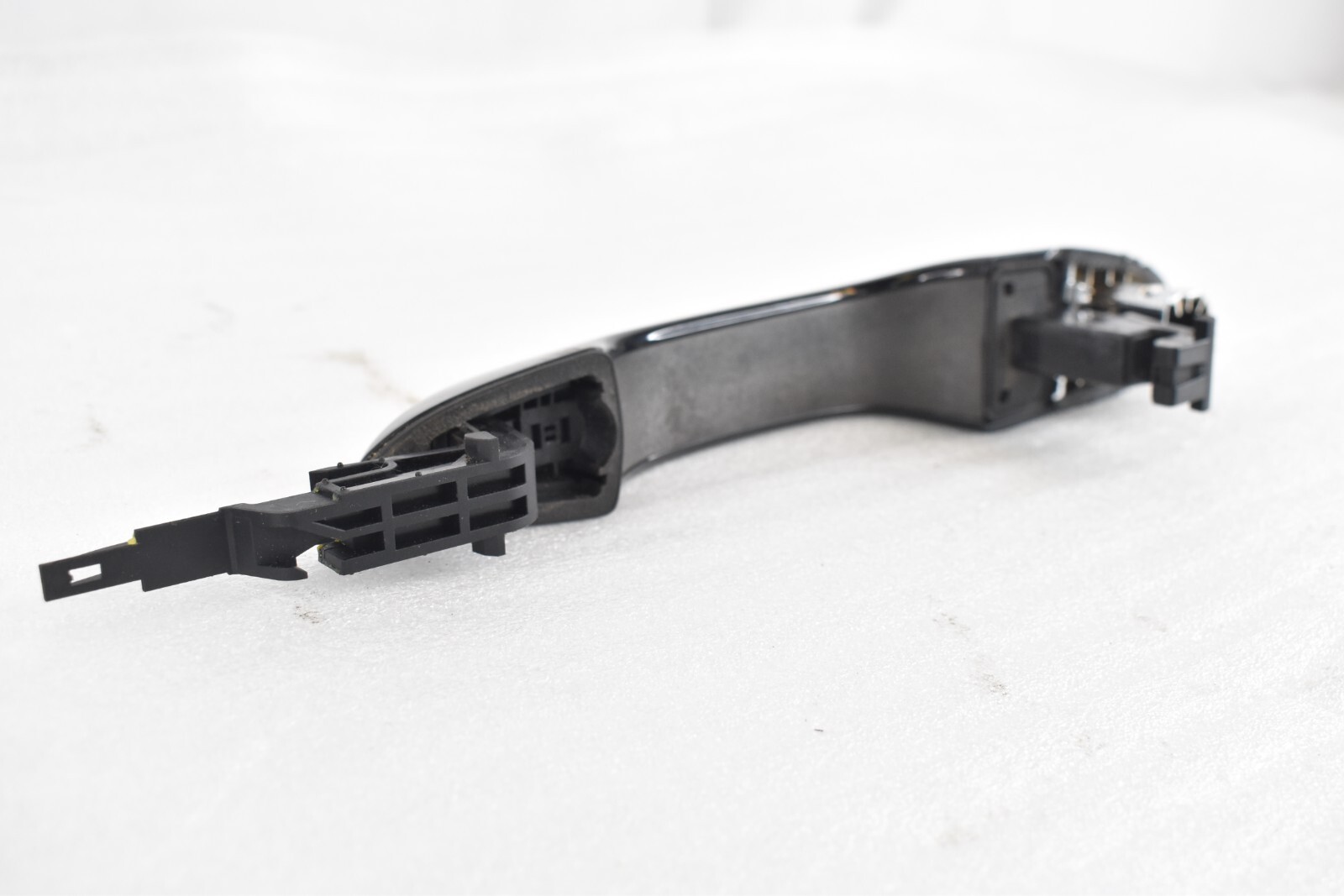 2014 - 2021 MASERATI GHIBLI FRONT LEFT SIDE EXTERIOR DOOR HANDLE OEM 68194121AC