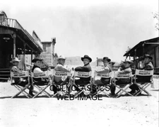 THE MAGNIFICENT SEVEN STAR COWBOY DIRECTOR CHAIRS PHOTO MCQUEEN BRONSON BRYNNER
