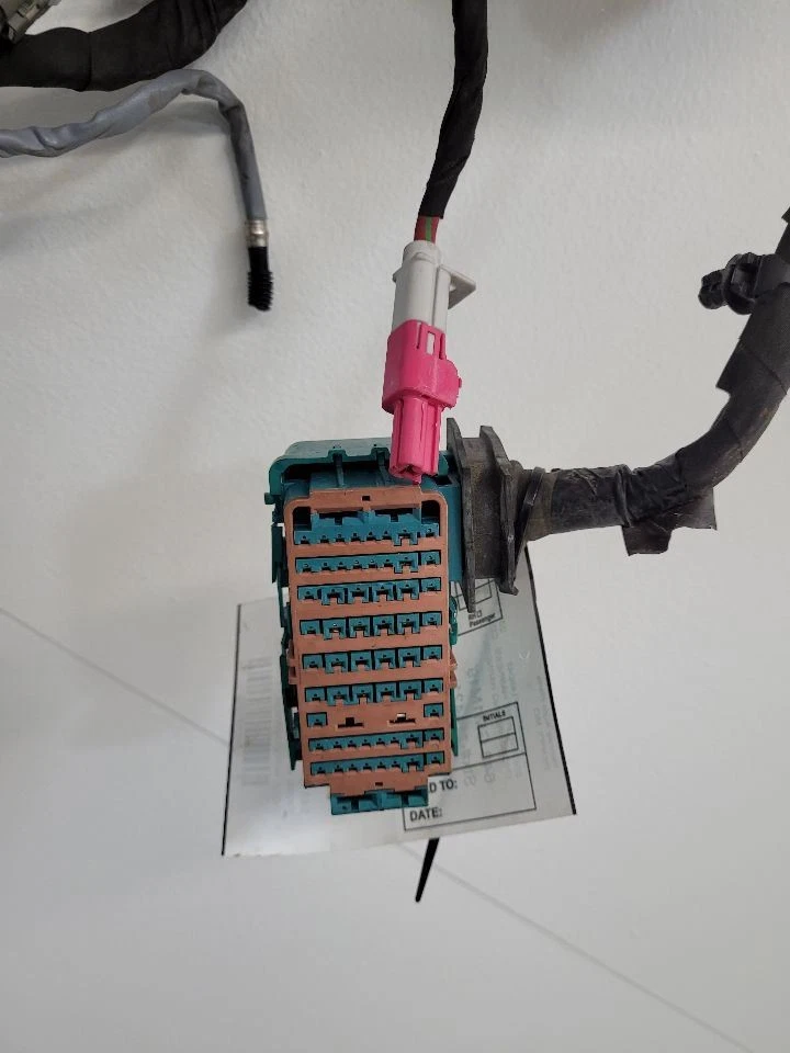 2019 - 2020 CHEVROLET MALIBU Engine Wire Harness Foto 2 de 4