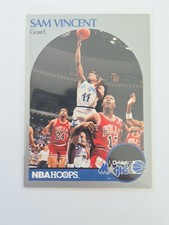 1990-91 NBA Hoops - Michael Jordan, Sam Vincent #223 Michael Jordan Wearing #12