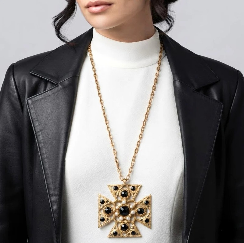 Vintage Juliana Etruscan Revival Maltese Cross Pendant Necklace Black IIJJ#9214