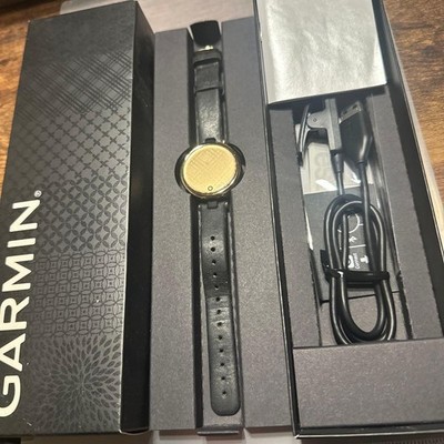 GARMIN Lily Classic Edition Smartwatch Black Leather Gold Dial