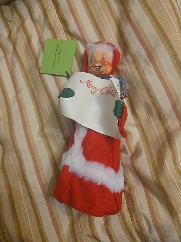Annalee Christmas Caroler Girl Tree Topper Figure 9” Mobilitee Doll Vtg 70s