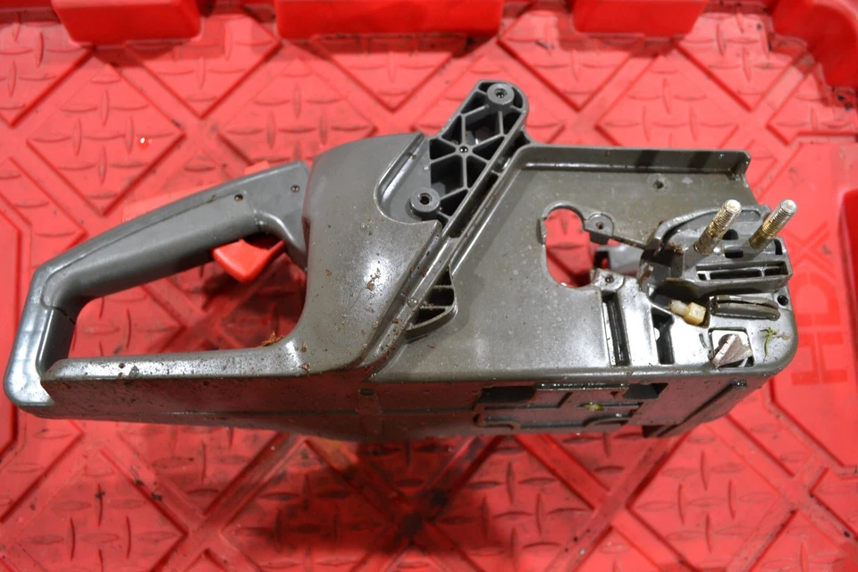 Motosserra Craftsman 358.35050 36cc chassi/alça de gatilho fabricante de equipamento original - Imagem 4 de 4