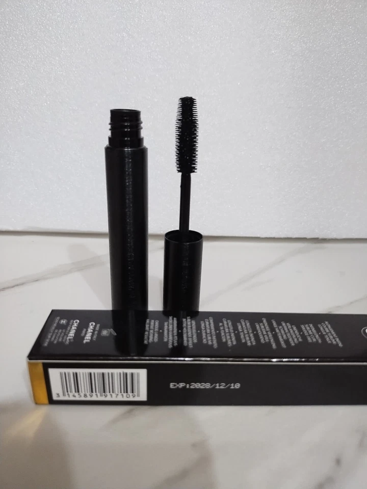 CHANEL Le Volume Revolution De Chanel# 10 NOIR (Black) Full Size ~ NIB Authentic - Image 3 of 4