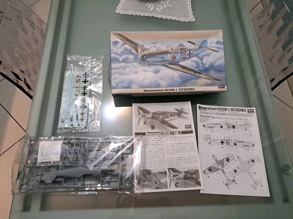 Messerschmitt Bf-109 E-1 Sitzkrieg 1/48 As New!! - Immagine 2 di 4