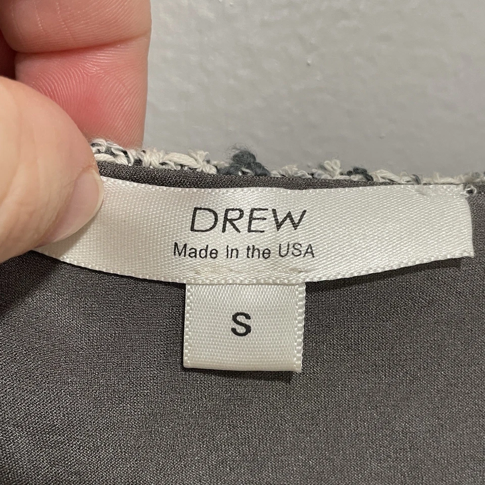 Camiseta sin mangas Drew EE. UU. de seda en capas Boucle talla pequeña gris sin mangas texturizada informal Foto 2 de 4