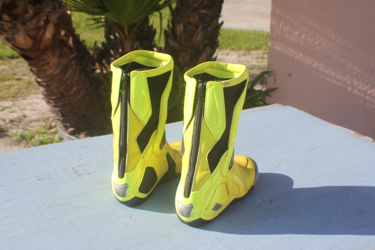 DAINESE - TORQUE D1 OUT - FLO YELLOW - SZ 10 - USED | eBay