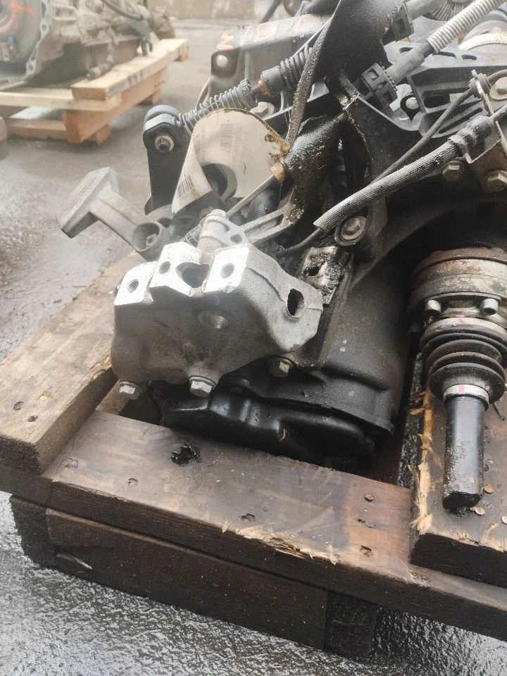 Used Manual Transmission Assembly fits: 2014 Volkswagen Passat MT 1.8L transmiss Foto 3 de 4