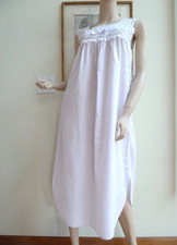 Barbizon Nightgown Medium Sleeveless Eyelet Lace Ribbon Embroidery Lavender