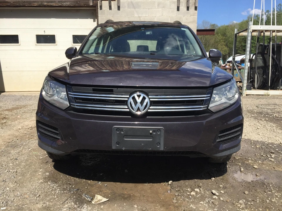 16 VW TIGUAN Rear Bumper Reinforcement (REBAR ONLY) Foto 2 de 4