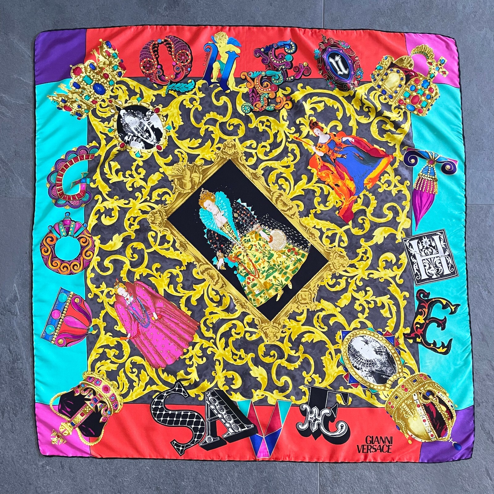 GIANNI VERSACE silk scarf God Save The Queen print size 38" from F/W 1991/92 blu