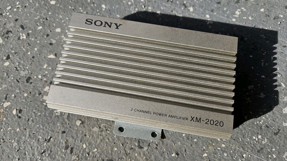 ソニーカーオーディオ　アンプ XM 2020/S　レア　未使用品 Sony XM-2020 2-Channel Stereo Power Amplifier Made in Japan - READ