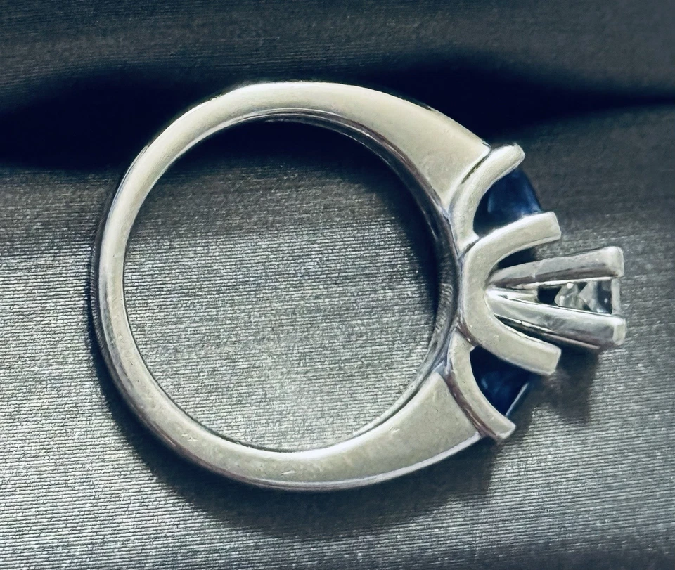 Anillo de compromiso de diamantes y zafiros de oro de 14k para dama Foto 4 de 4