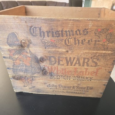 1940s DEWAR'S WHITE LABEL ''CHRISTMAS CHEER'' SCOTCH WHISKEY WOODEN CRATE. 15''