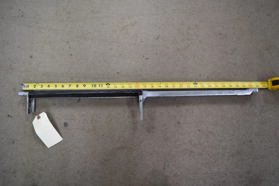 Cadillac 1958 limusina Fleetwood serie 75 riel ventana derecha pasajero delantero 58 Foto 4 de 4