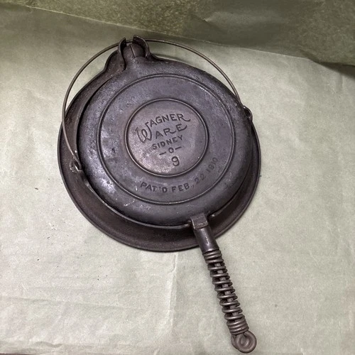 Vntg Wagner #9 Cast Iron Waffle Iron w/ Low Base Rare Large Size 1892 Pat'd