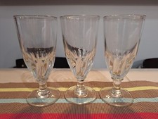 Lot de 3 grands  verres anciens  à pied de bistrot. Absinthe. h 18 cm