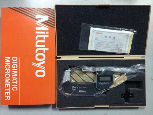 1 pcs Mitutoyo 369-251-30   Micrometer  25-50mm