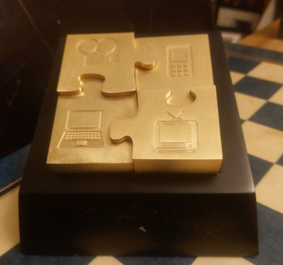 The A-list Hollywood Award Gold Winner Trophy UVP 389 $ 1,86kg 15x15x10cm *