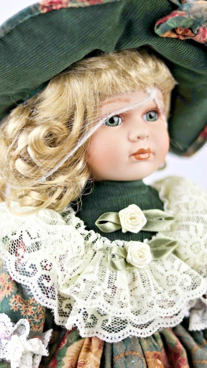Vintage Leonardo Collection Porcelain Doll Handcrafted Collectable LANA 16