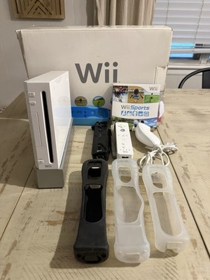 White Nintendo Wii Sports Console Bundle In Good Overall Condition-FAST Shipping