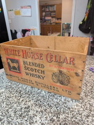  Vintage 1958 White Horse Cellar Blended Scotch Whiskey Wooden Crate Box 