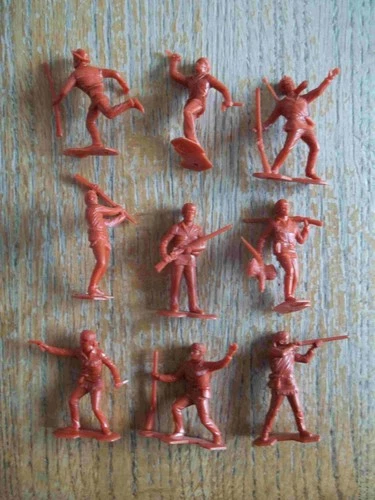 1990's MARX Recast set of 9 Boonesburro Pioneers