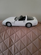 diecast 1/18 Maisto 1992 Chevrolet Corvette ZR-1 White