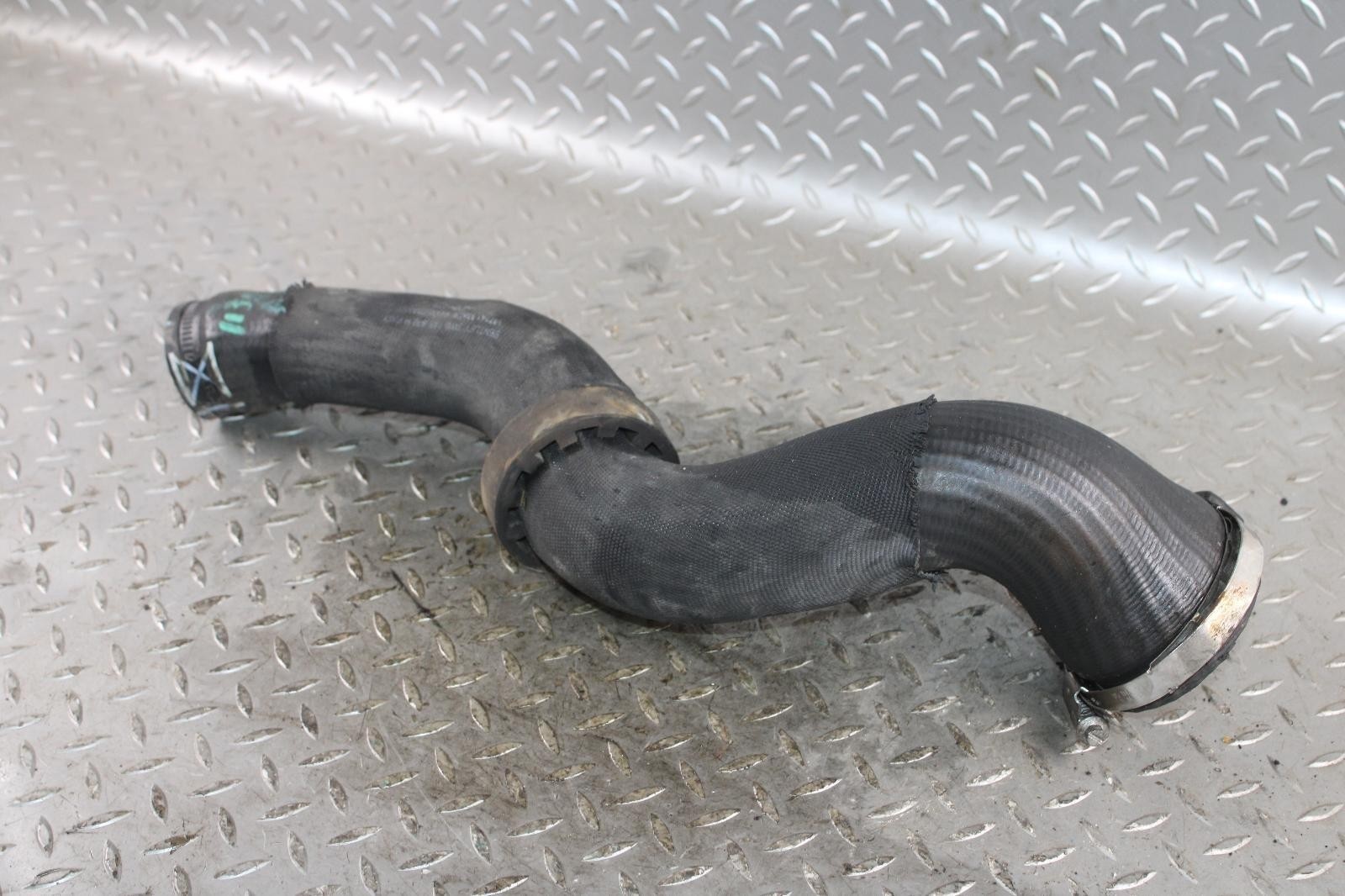 13-18 Flying Spur 6.0L Motor Engine Right RH Lower Charge Pipe Hose Unit OEM WTY