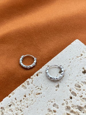 Zierliche Silber Twist Creolen, goldene Spirale Ohrringe, gedrehter Huggie Schmuck,