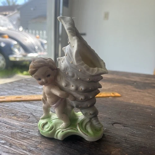 Vintage OCCUPIED JAPAN PORCELAIN ANGEL Cherub Vase Conch Hand Painted