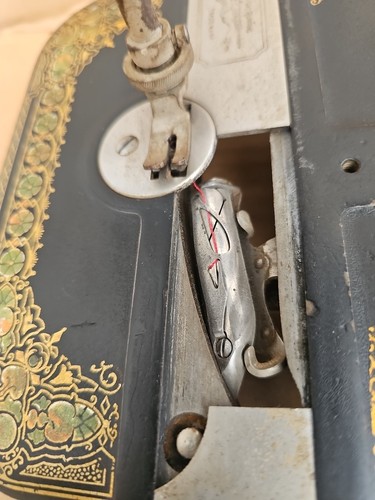 Máquina de coser antigua nueva casa - Imagen 9 de 22