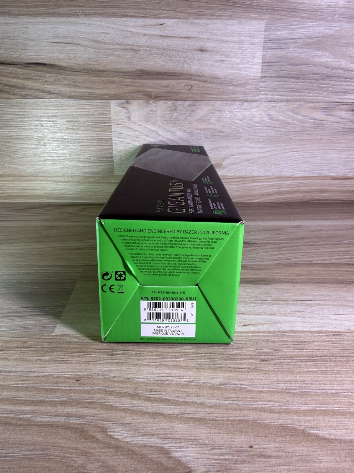 Razer Gigantus v2 Cloth Gaming Mouse Pad (Medium): Thick, High-Density Foam New