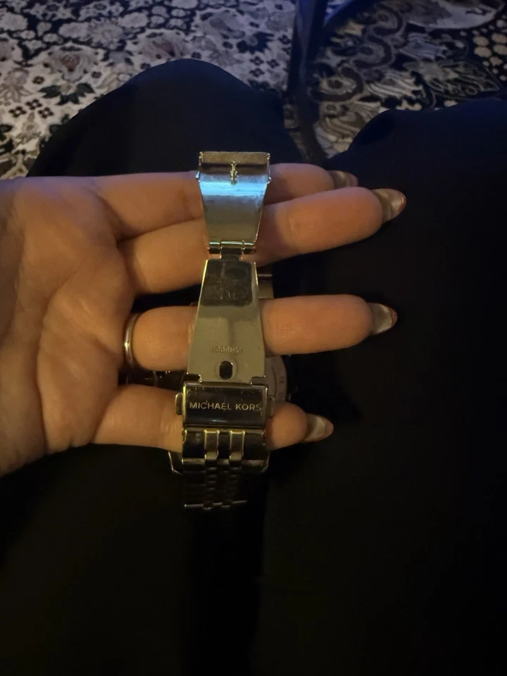 Reloj Michael Kors tono dorado Foto 4 de 4